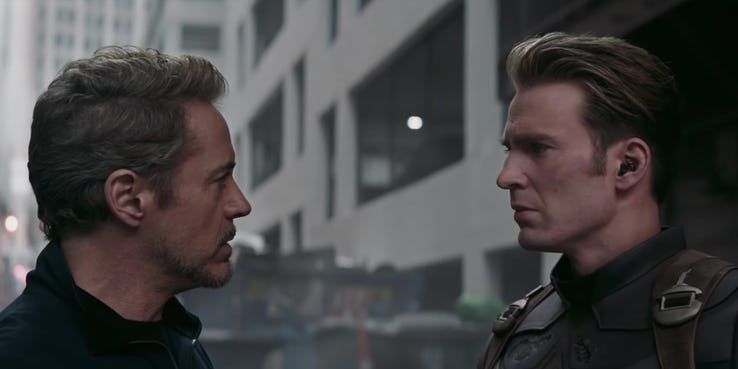 Blonde-Tony-Stark-and-Steve-Rogers-in-Avengers-Endgame.jpg